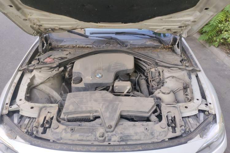 Used BMW 3 Series 2013 Restyled 320i Sport Design Package Engine Bay