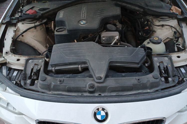 Used BMW 3 Series 2013 320Li Fashion Model Engine Bay
