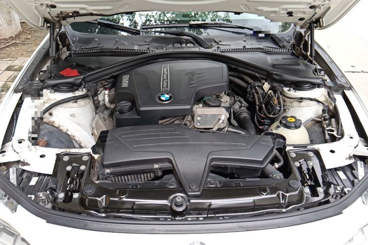 Used BMW 3 Series 2013 320Li Fashion Model Engine Bay