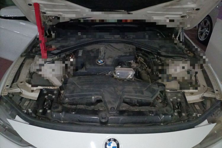 Used BMW 3 Series 2013 320i Sport Design Package Engine Bay