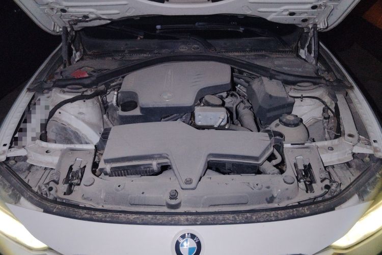 Used BMW 3 Series 2013 320Li Fashion Model Engine Bay