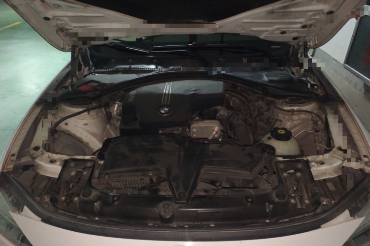 Used BMW 3 Series 2013 320Li Fashion Model Engine Bay