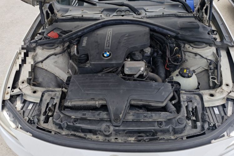 Used BMW 3 Series 2013 320i Sport Edition Engine Bay