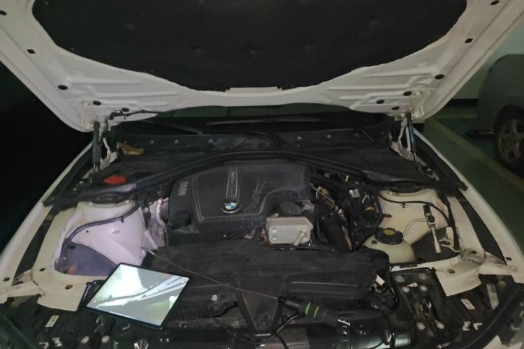 Used BMW 3 Series 2013 320Li Fashion Design Package Engine Bay