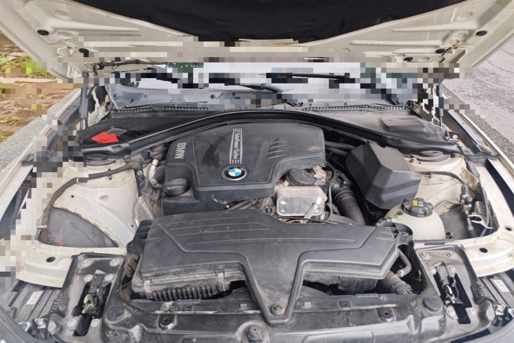 Used BMW 3 Series 2013 320Li Fashion Model Engine Bay