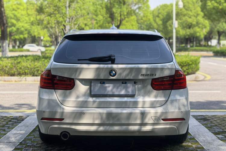 Used BMW 3 Series 2013 320i Sport Touring Edition Exterior 5