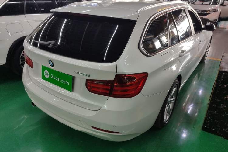 Used BMW 3 Series 2013 320i Sport Touring Edition Exterior 5
