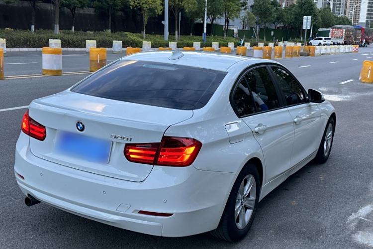 Used BMW 3 Series 2013 320i Sport Edition Exterior 5