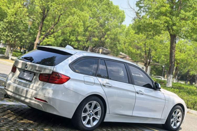 Used BMW 3 Series 2013 320i Sport Touring Edition Exterior 6