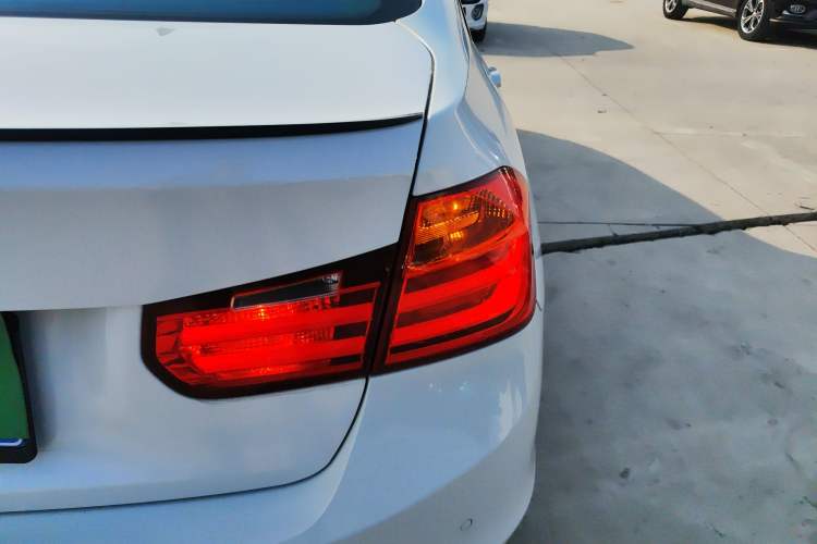 Used BMW 3 Series 2013 316i Active Edition Exterior 6