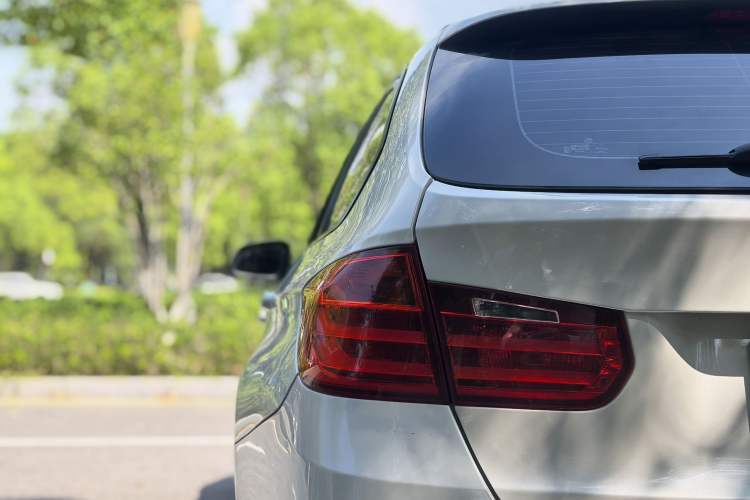 Used BMW 3 Series 2013 320i Sport Touring Edition Exterior 8
