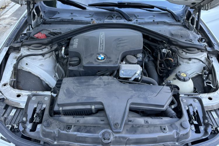 Used BMW 3 Series 2013 320i Sport Edition Exterior 8
