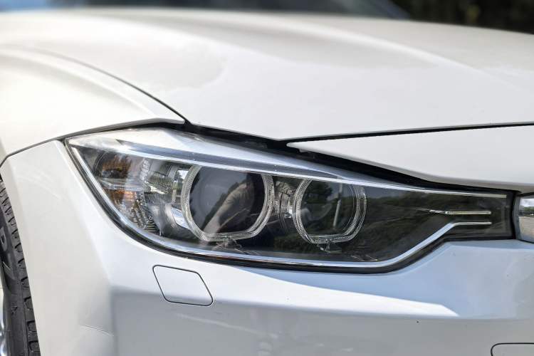 Used BMW 3 Series 2013 320i Sport Touring Edition Exterior 9
