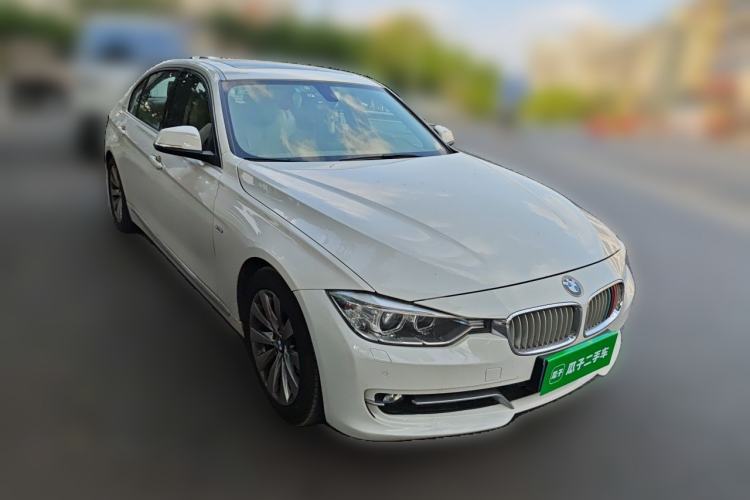 Used BMW 3 Series 2013 320Li Fashion Design Package Front Right 45 Deg