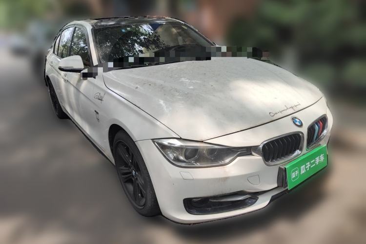 Used BMW 3 Series 2013 320i Sport Design Package Front Right 45 Deg