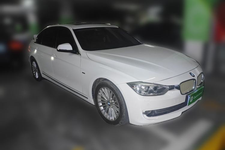 Used BMW 3 Series 2013 320Li Fashion Design Package Front Right 45 Deg