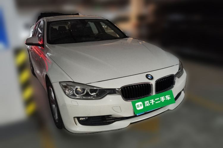 Used BMW 3 Series 2013 320i Sport Edition Front Right 45 Deg