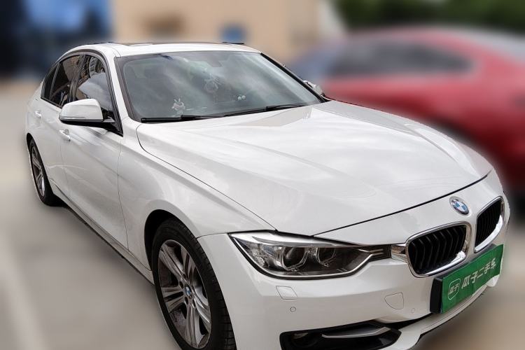 Used BMW 3 Series 2013 328i Sport Design Package Front Right 45 Deg