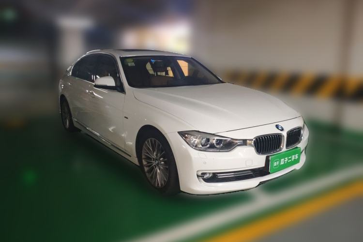 Used BMW 3 Series 2013 Facelift 320Li Fashion Design Package Front Right 45 Deg