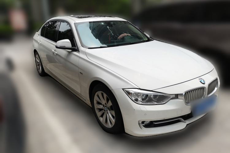 Used BMW 3 Series 2013 320Li Fashion Design Package Front Right 45 Deg