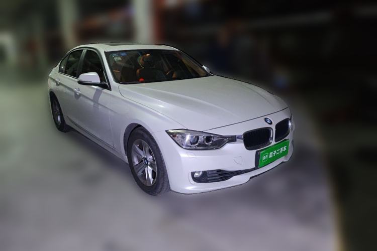 Used BMW 3 Series 2013 320i Sport Edition Front Right 45 Deg