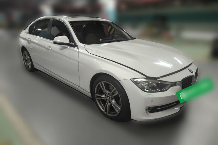 Used BMW 3 Series 2013 320Li Fashion Model Front Right 45 Deg