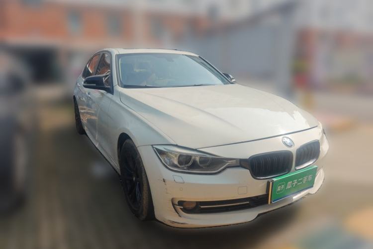 Used BMW 3 Series 2013 320i Sport Edition Front Right 45 Deg