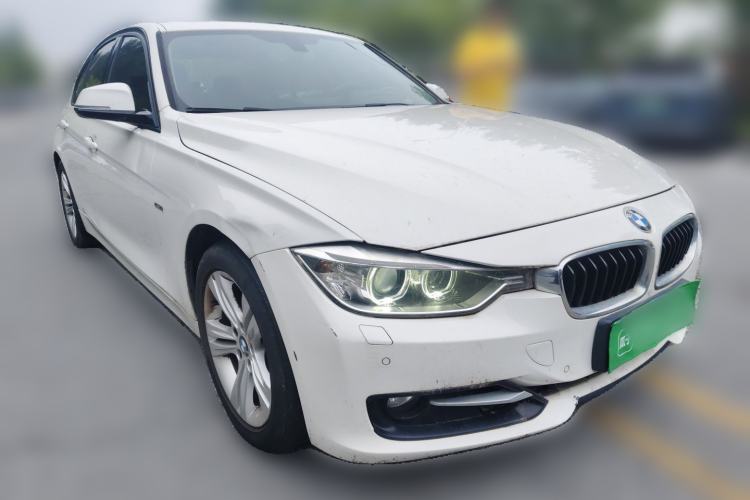 Used BMW 3 Series 2013 328i Sport Design Package Front Right 45 Deg