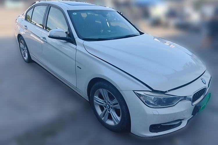 Used BMW 3 Series 2013 320i Sport Design Package Front Right 45 Deg