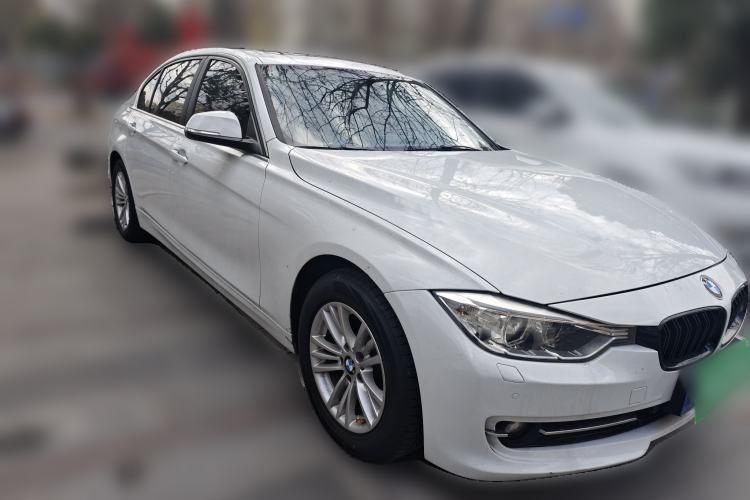 Used BMW 3 Series 2013 320i Sport Edition Front Right 45 Deg