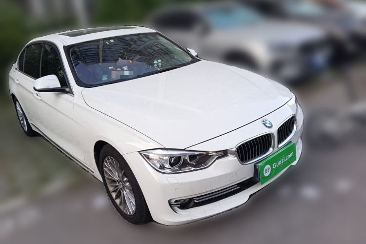 Used BMW 3 Series 2013 Facelift 320Li Fashion Design Package Front Right 45 Deg