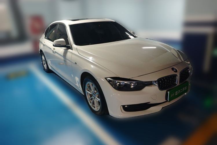 Used BMW 3 Series 2013 316i Active Edition Front Right 45 Deg