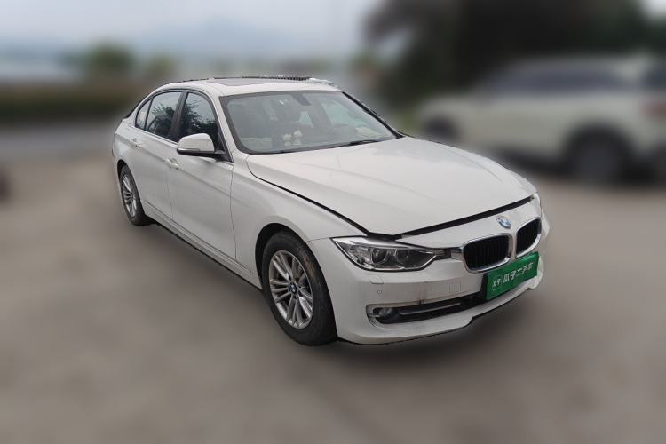 Used BMW 3 Series 2013 320Li Fashion Model Front Right 45 Deg