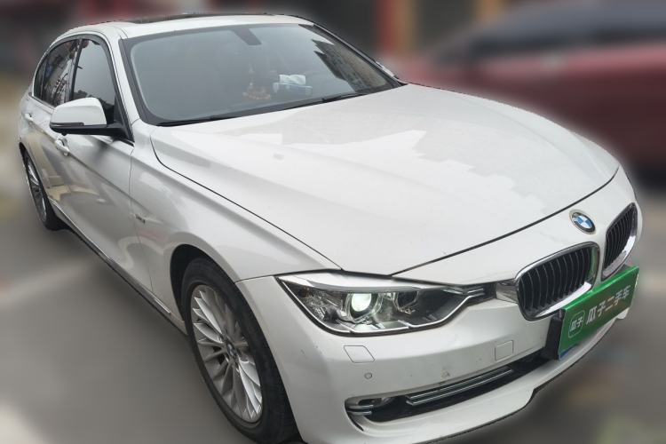 Used BMW 3 Series 2013 320Li Luxury Design Package Front Right 45 Deg