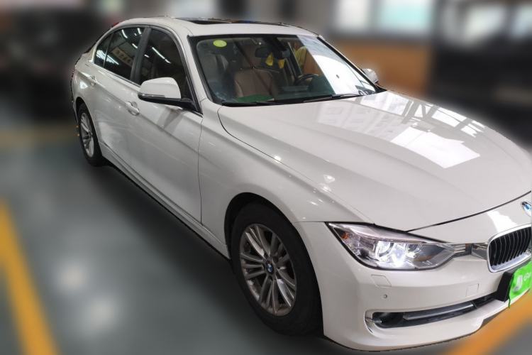 Used BMW 3 Series 2013 320Li Fashion Model Front Right 45 Deg