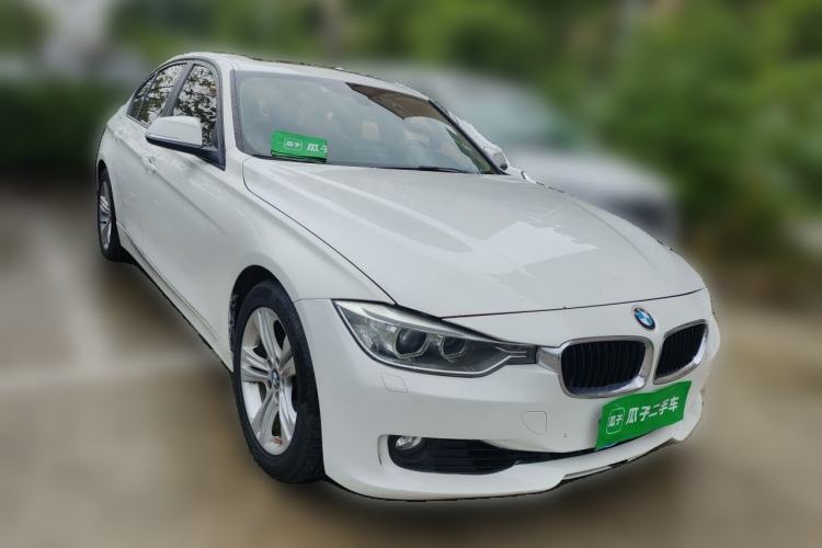 Used BMW 3 Series 2013 320i Sport Edition Front Right 45 Deg