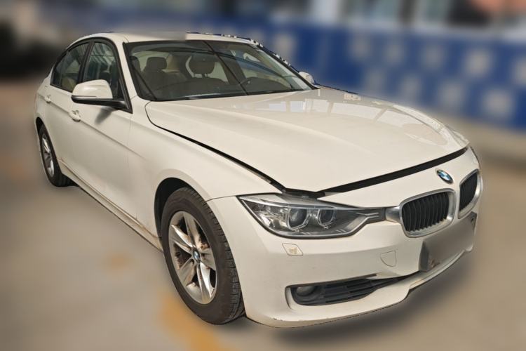 Used BMW 3 Series 2013 320i Sport Edition Front Right 45 Deg