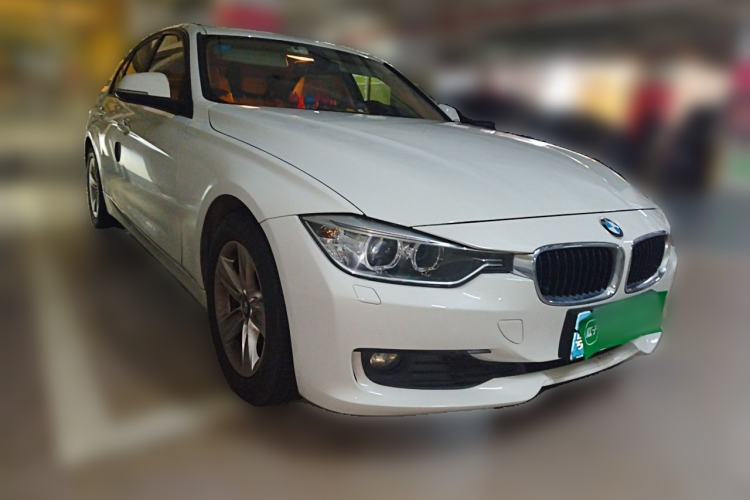 Used BMW 3 Series 2013 320i Sport Edition Front Right 45 Deg