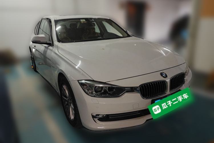 Used BMW 3 Series 2013 320Li Luxury Design Package Front Right 45 Deg