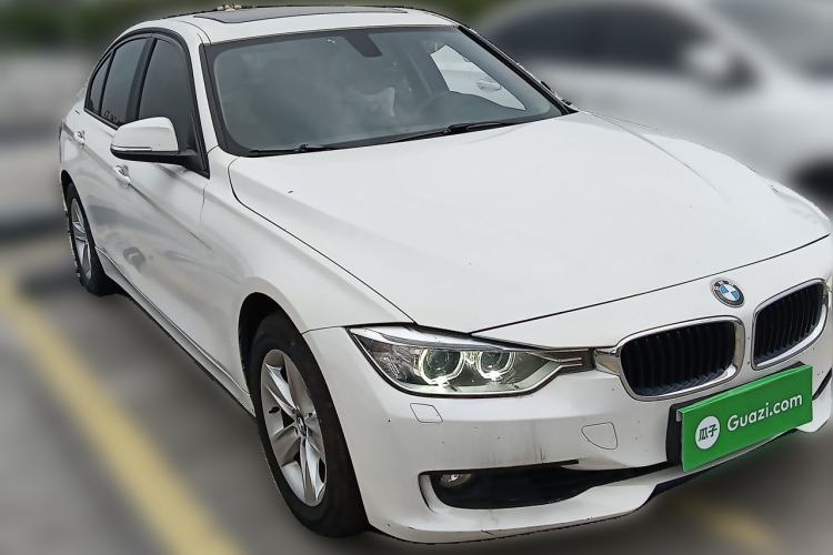 Used BMW 3 Series 2013 320i Sport Edition Front Right 45 Deg