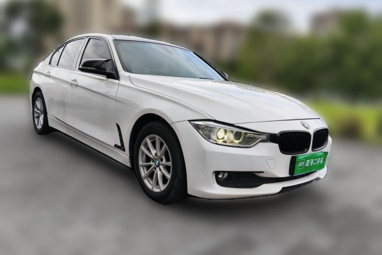 Used BMW 3 Series 2013 316i Active Edition Front Right 45 Deg