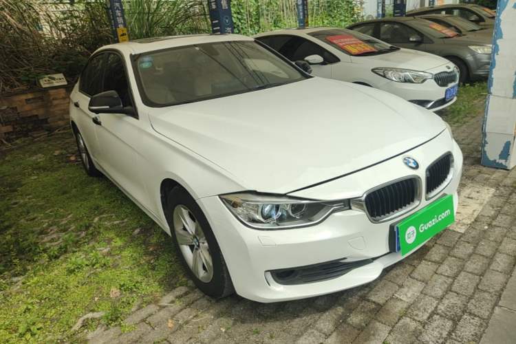 Used BMW 3 Series 2013 320i Sport Edition Front Right 45 Deg