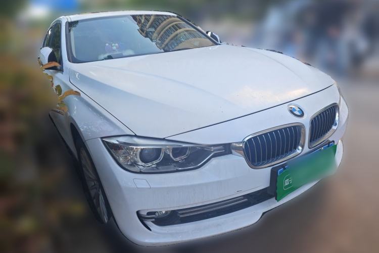 Used BMW 3 Series 2013 320Li Luxury Design Package Front Right 45 Deg
