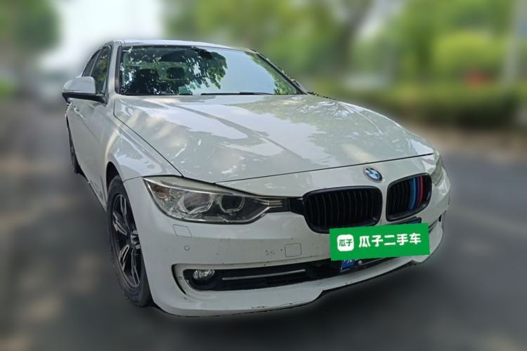 Used BMW 3 Series 2013 320Li Luxury Design Package Front Right 45 Deg