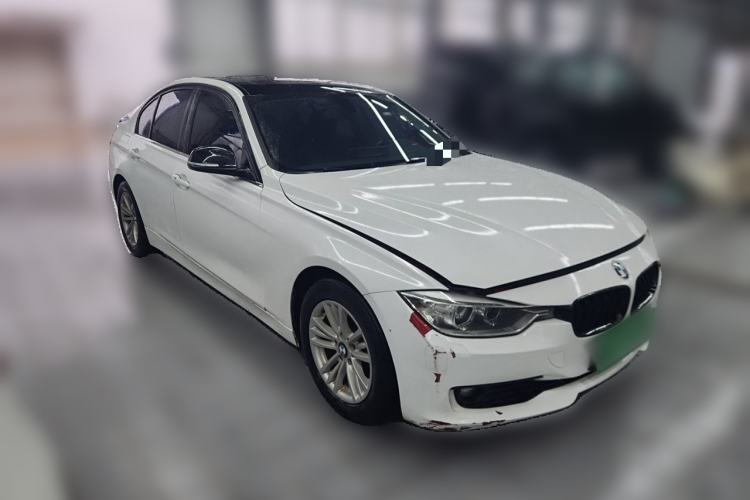 Used BMW 3 Series 2013 320i Sport Edition Front Right 45 Deg