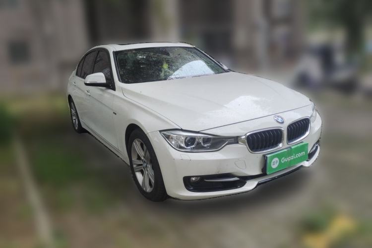 Used BMW 3 Series 2013 320i Sport Design Package Front Right 45 Deg