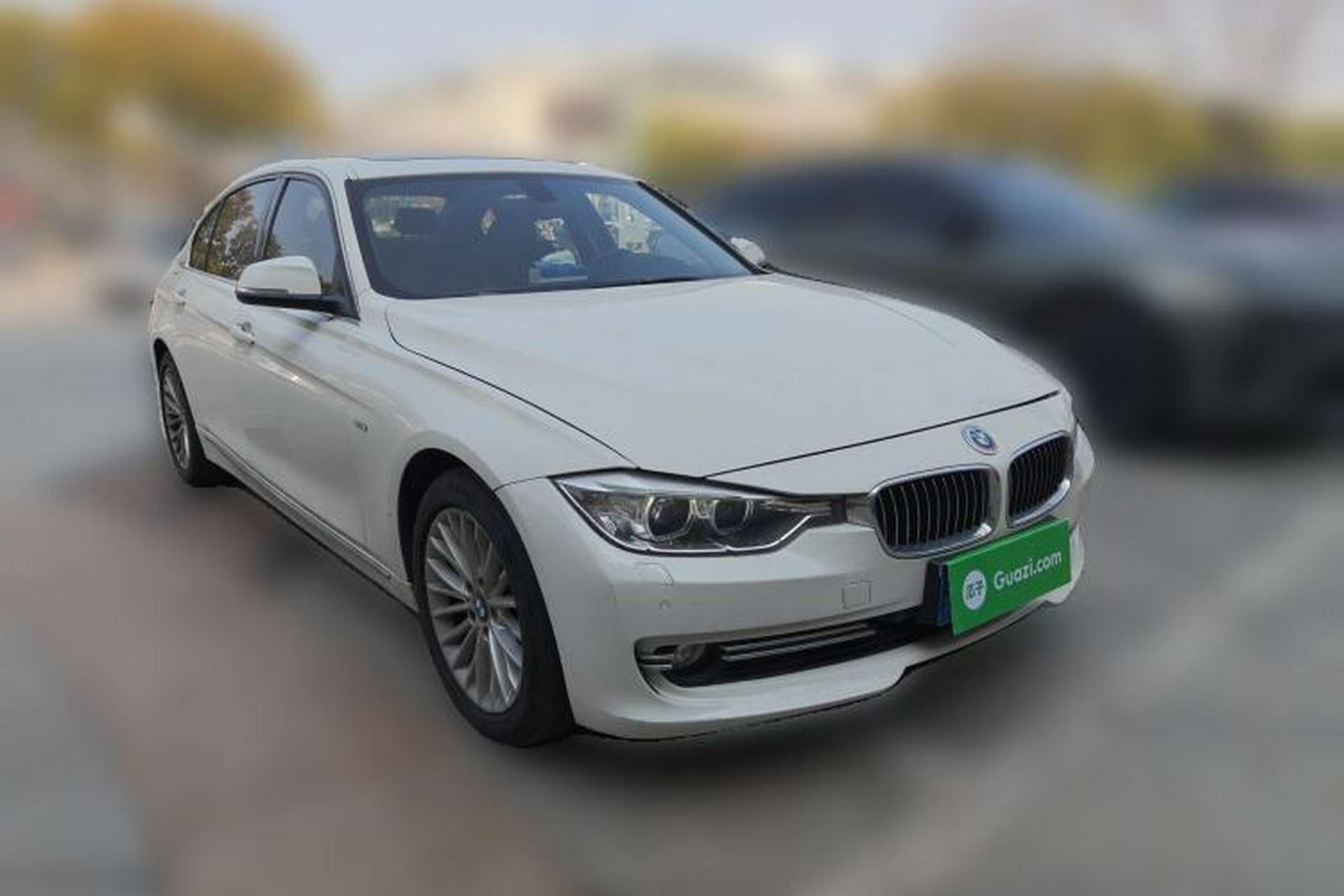 Used BMW 3 Series 2013 320Li Luxury Design Package Front Right 45 Deg