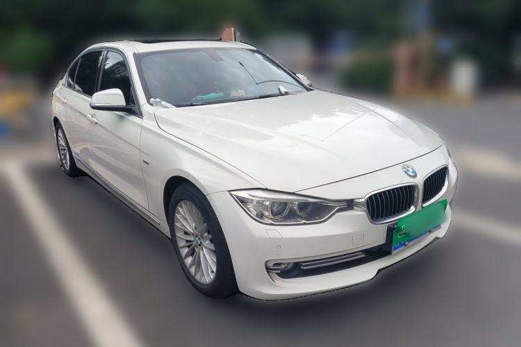 Used BMW 3 Series 2013 Facelifted 320Li Luxury Design Package Front Right 45 Deg