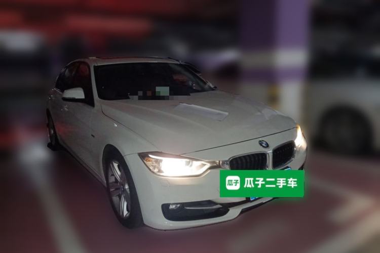 Used BMW 3 Series 2013 320i Sport Design Package Front Right 45 Deg