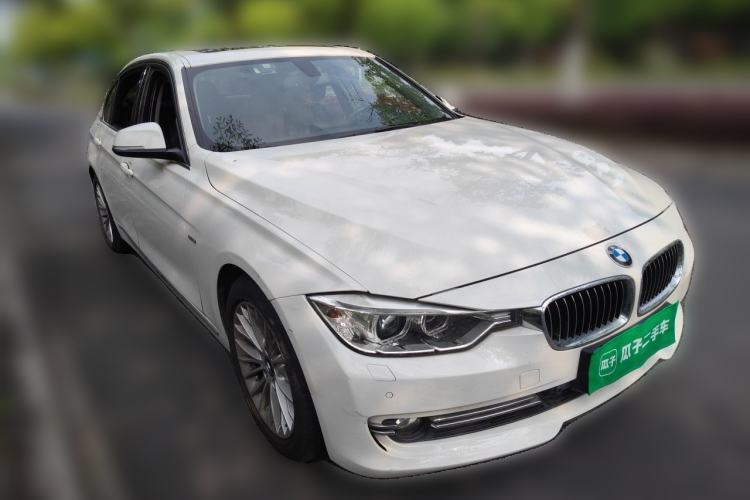 Used BMW 3 Series 2013 Facelifted 320Li Luxury Design Package Front Right 45 Deg
